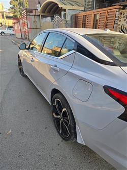 نيسان ألتيما